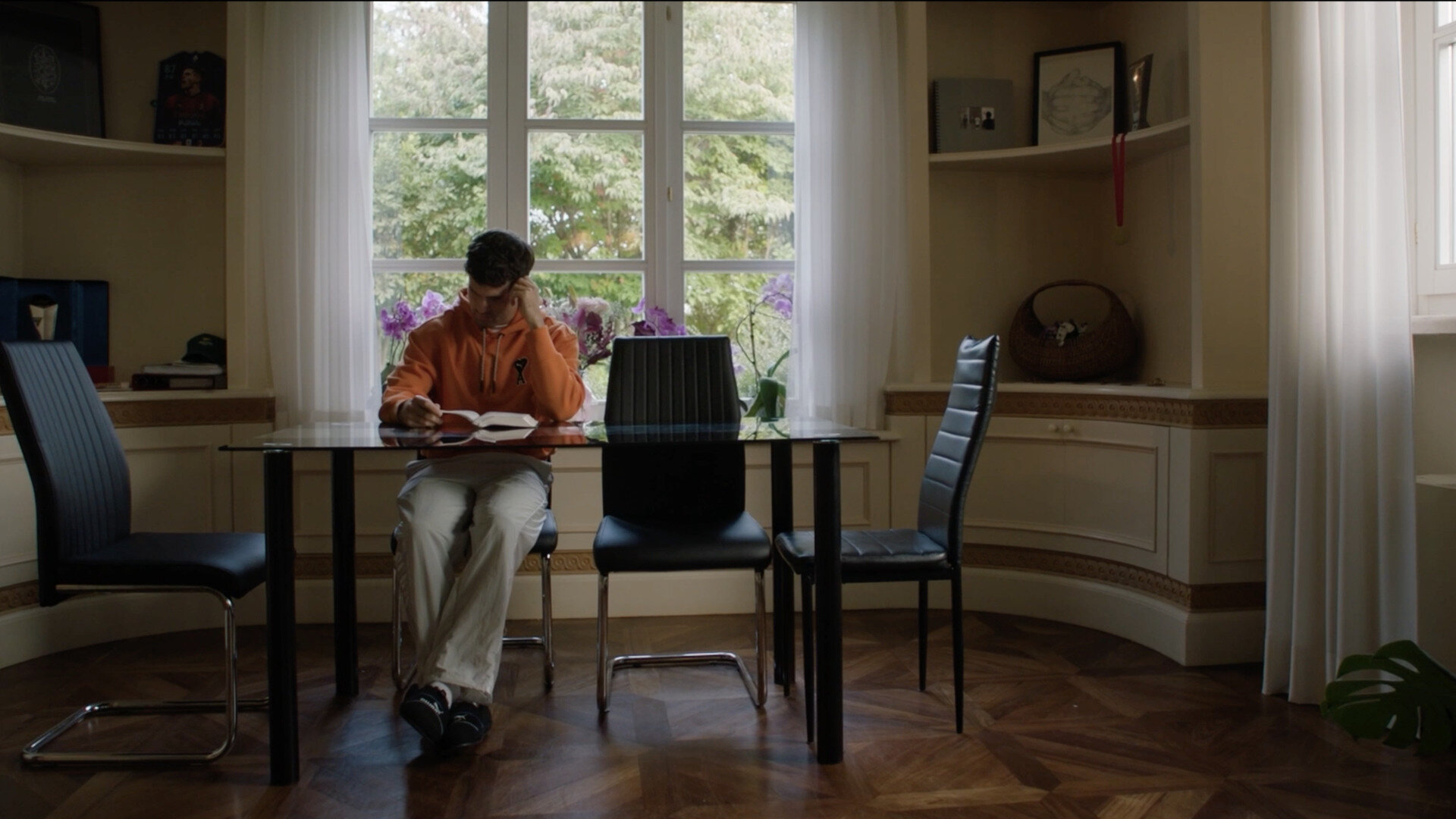 Pulisic S1E3 No Place Like Home