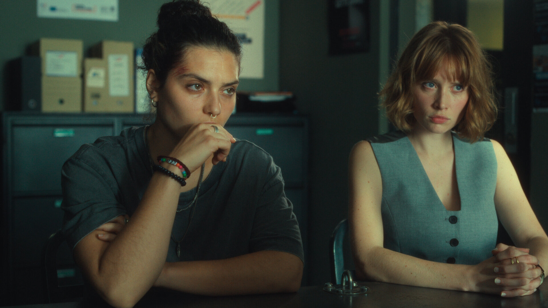 Qui sème le vent S1E5 Parle-moi