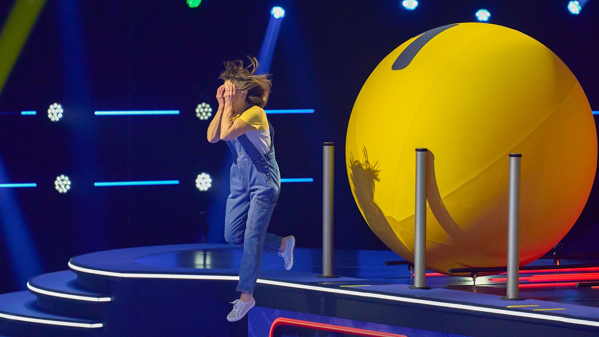 Quiz with Balls S2E8 City Lights, Country Might