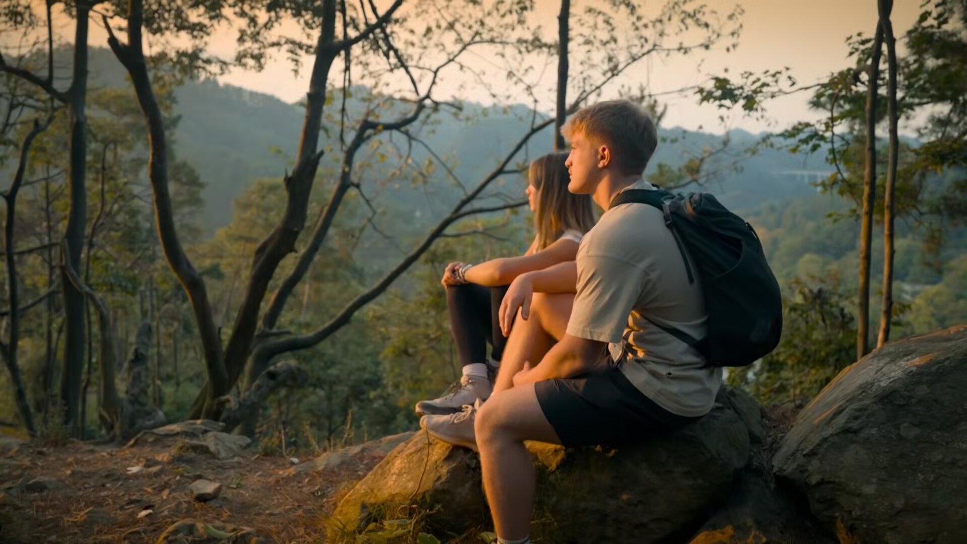 Race Across the World S5E3 Episode 3 - Hainan to Yunnan, China