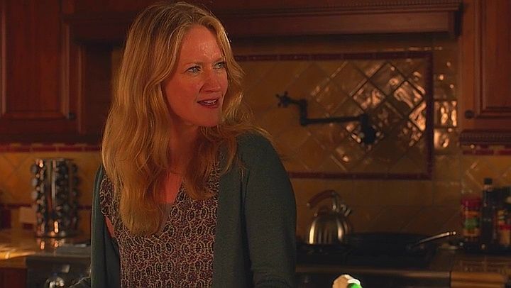 Ray Donovan S3E11 Poker