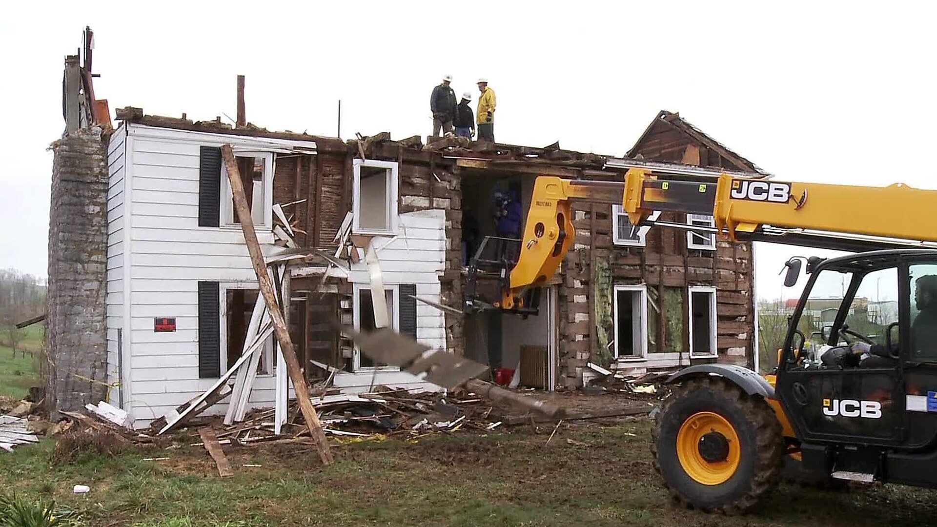 Salvage Dawgs S3E7 Byrd Log Cabin