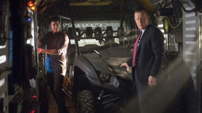 Scorpion S2E8 Area 51