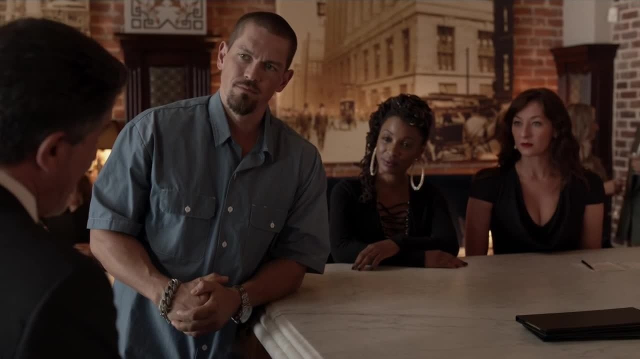 Shameless (US) S8E11 A Gallagher Pedicure