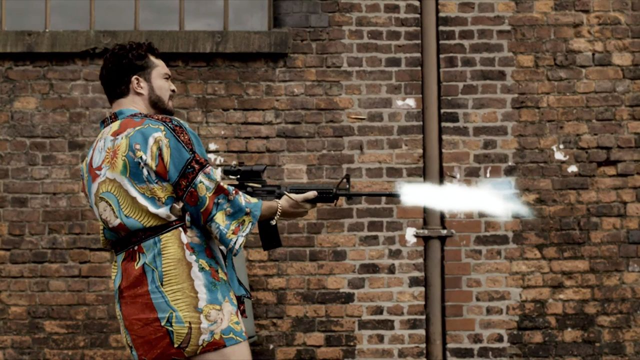 Snatch S1E3 Going in Heavy