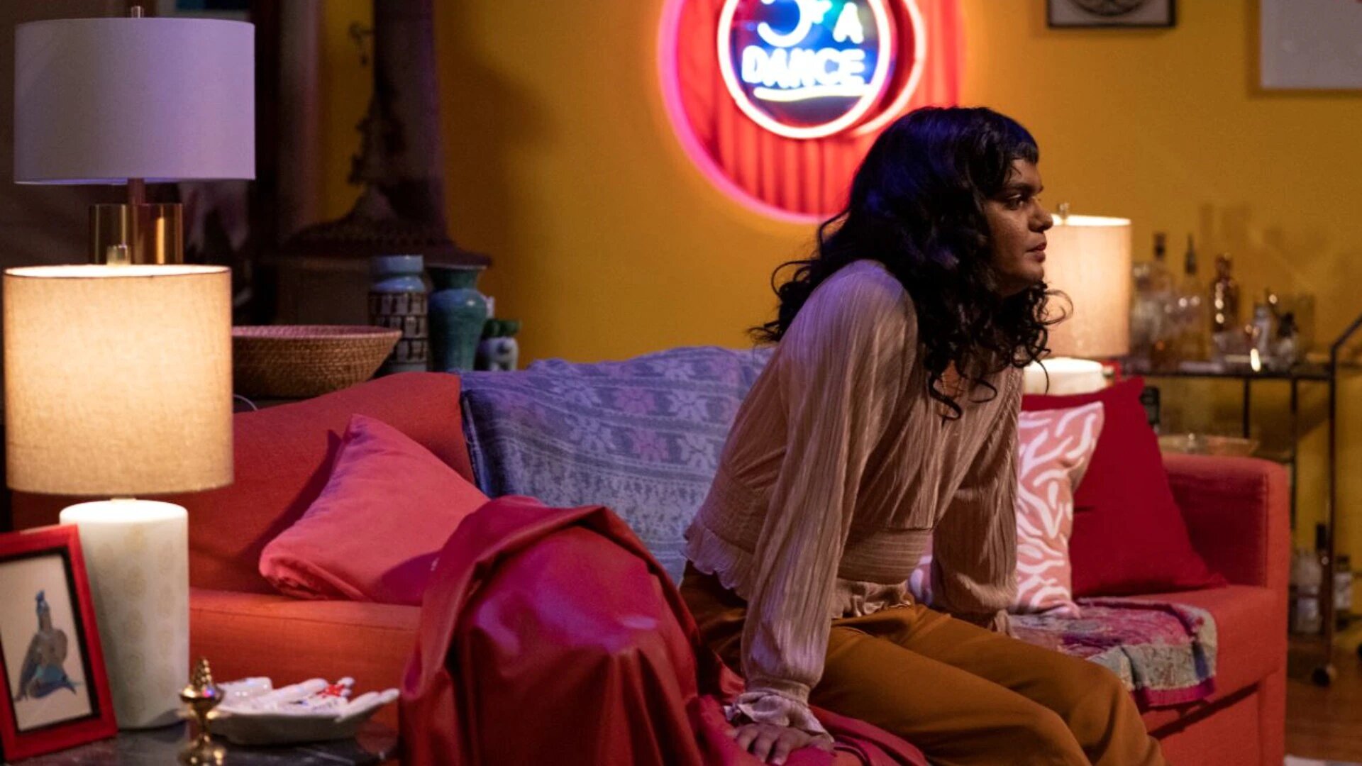 Sort Of S1E8 Sort Of Back Again