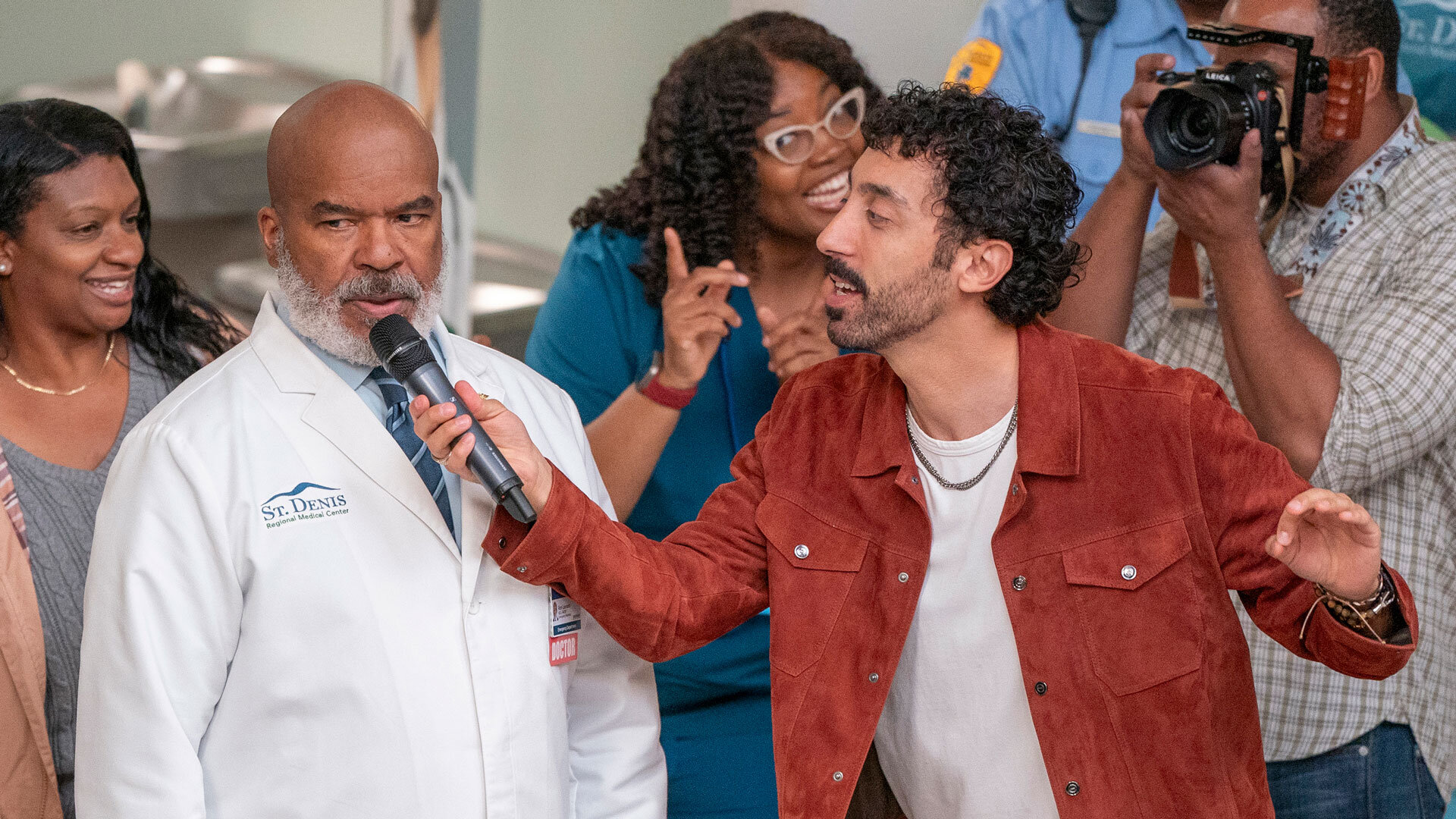 St. Denis Medical S1E13 Some Famous Internet Guy