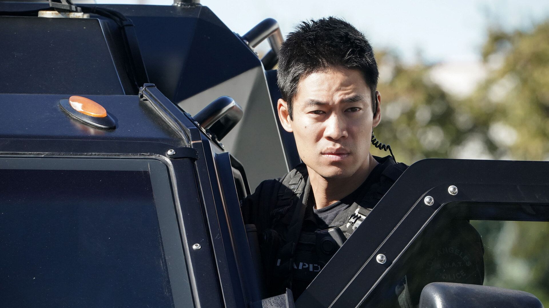 S.W.A.T. S8E12 Deep Cover