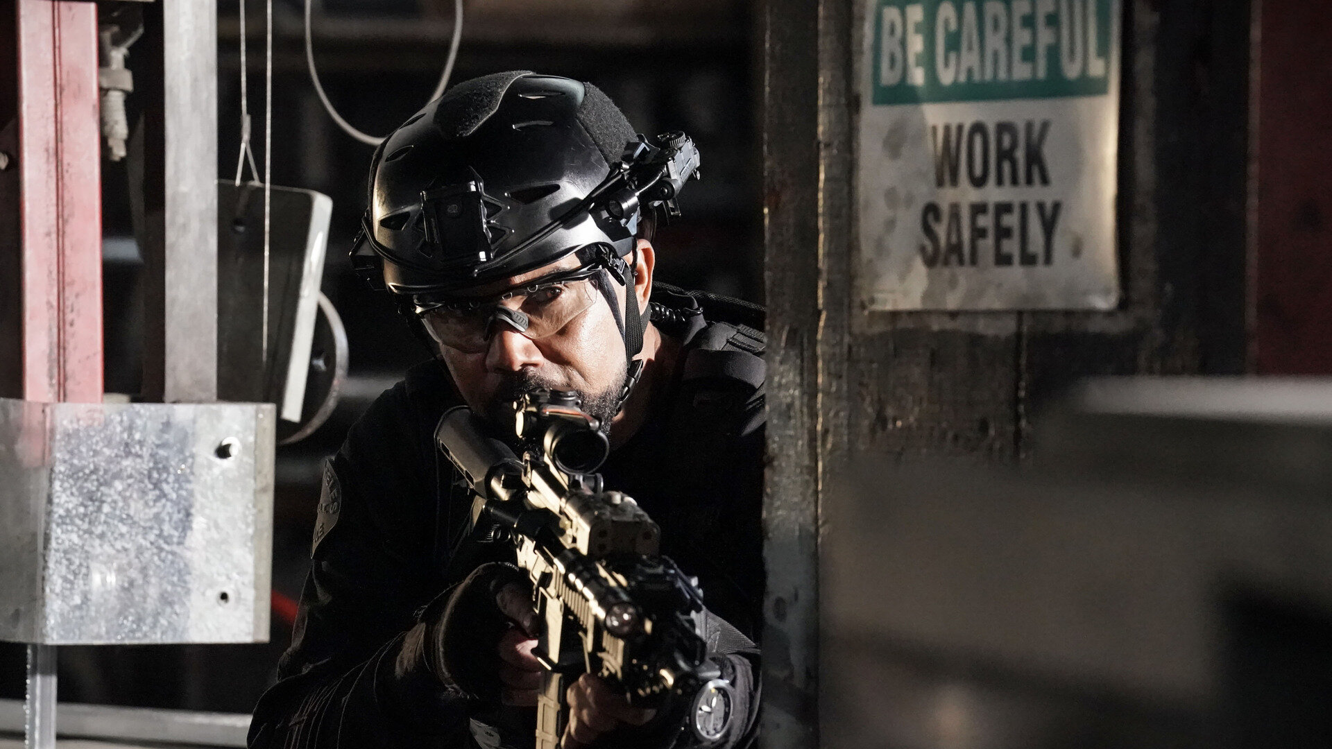 S.W.A.T. S8E14 The Santa Clara