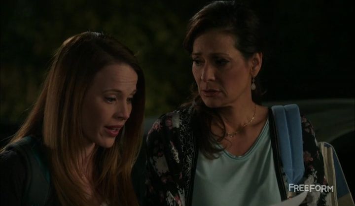 Switched at Birth S5E4 Relation of Lines and Colors