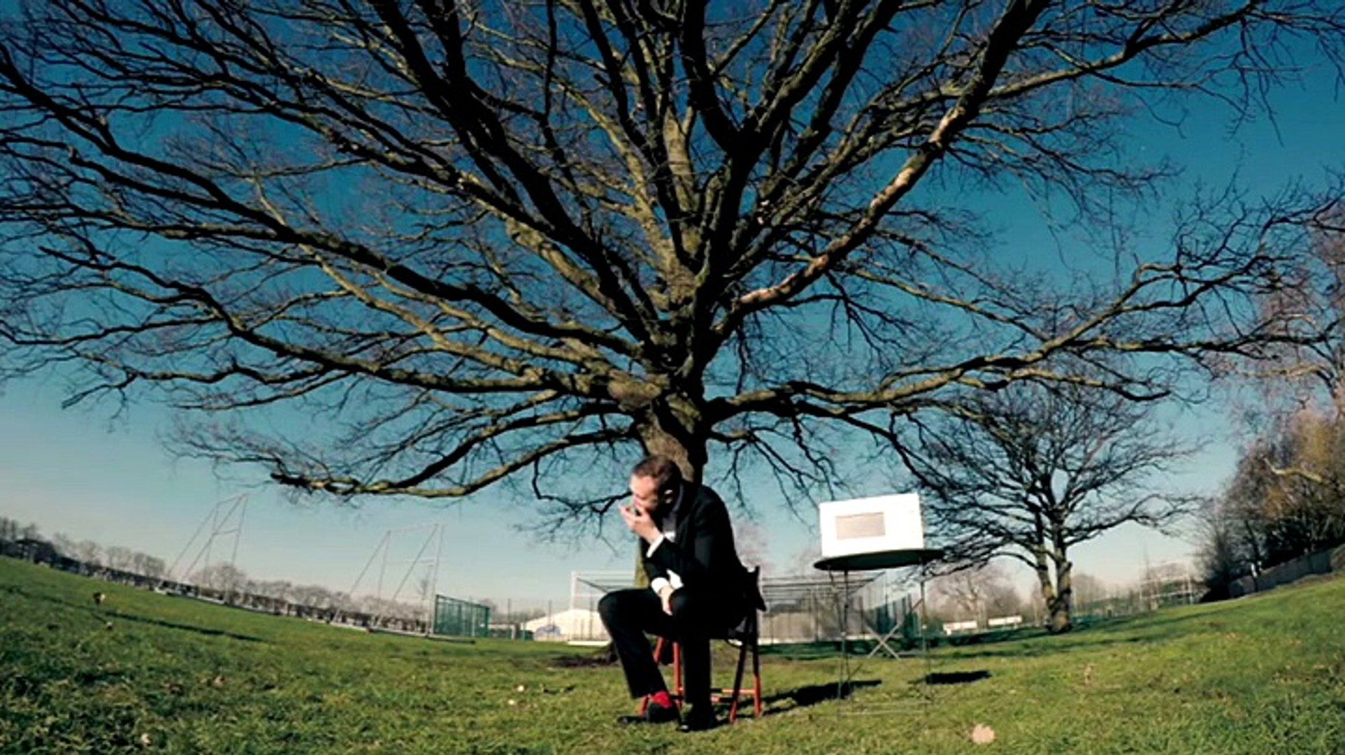 Taskmaster S3E1 A Pea in a Haystack