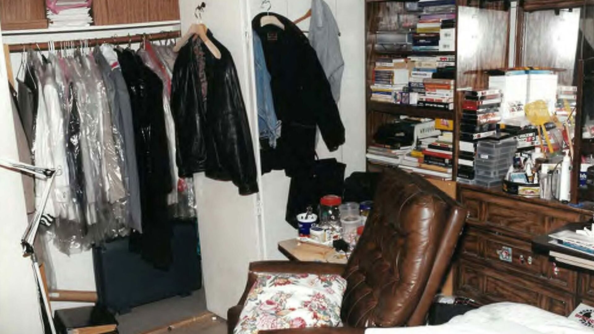 The Death Investigator with Barbara Butcher S1E2 Blood on the Eyes