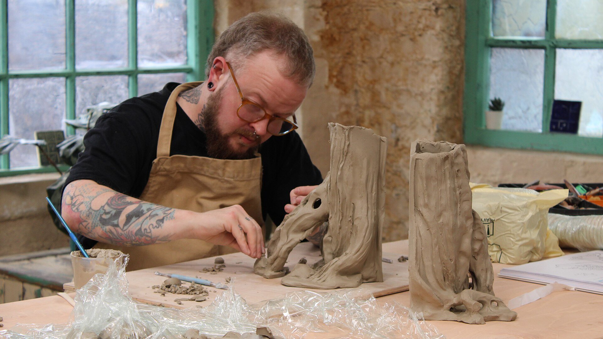 The Great Pottery Throw Down S9E2 Bookends and Brickmaking