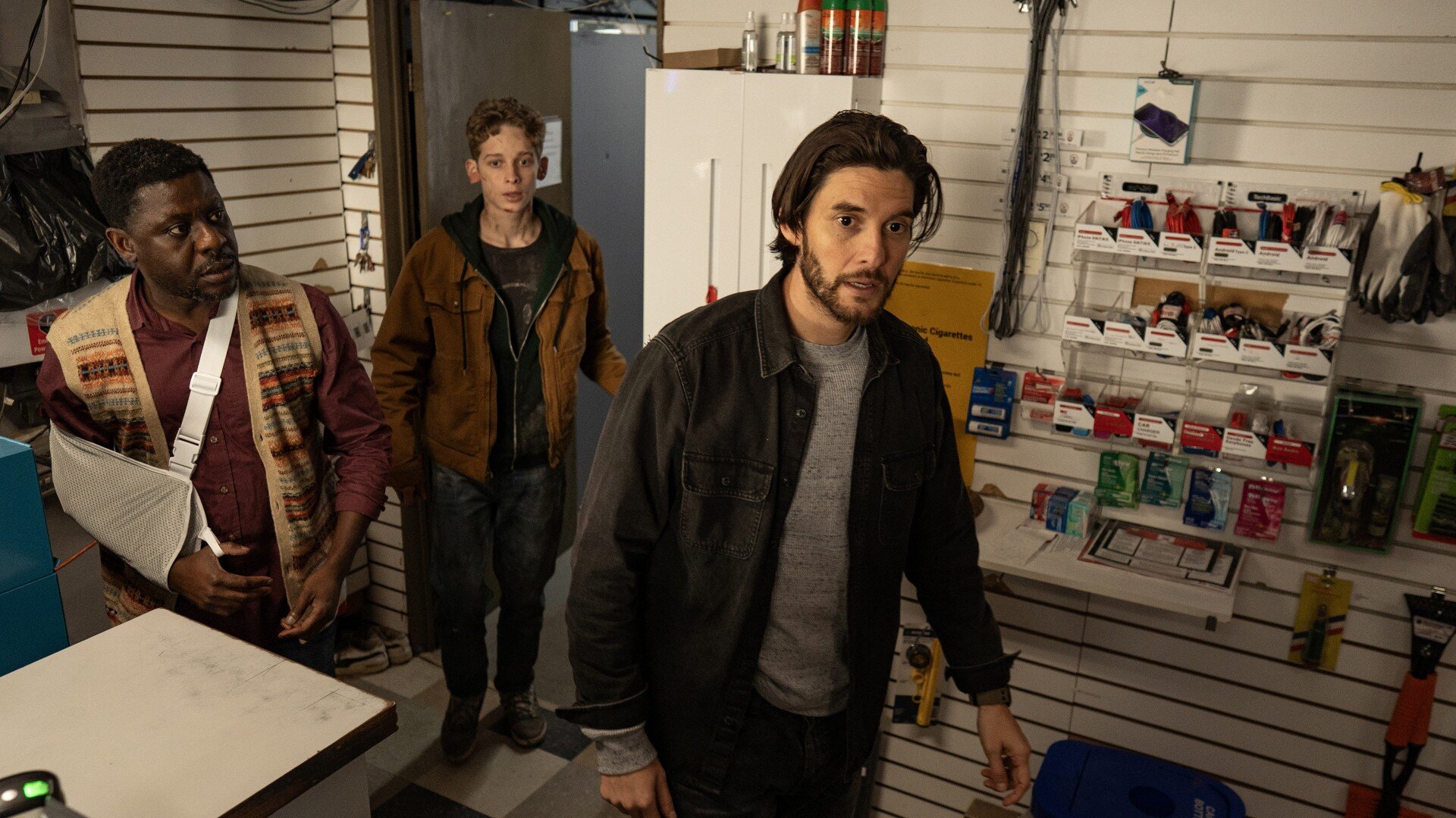 The Institute S1E7 Hide