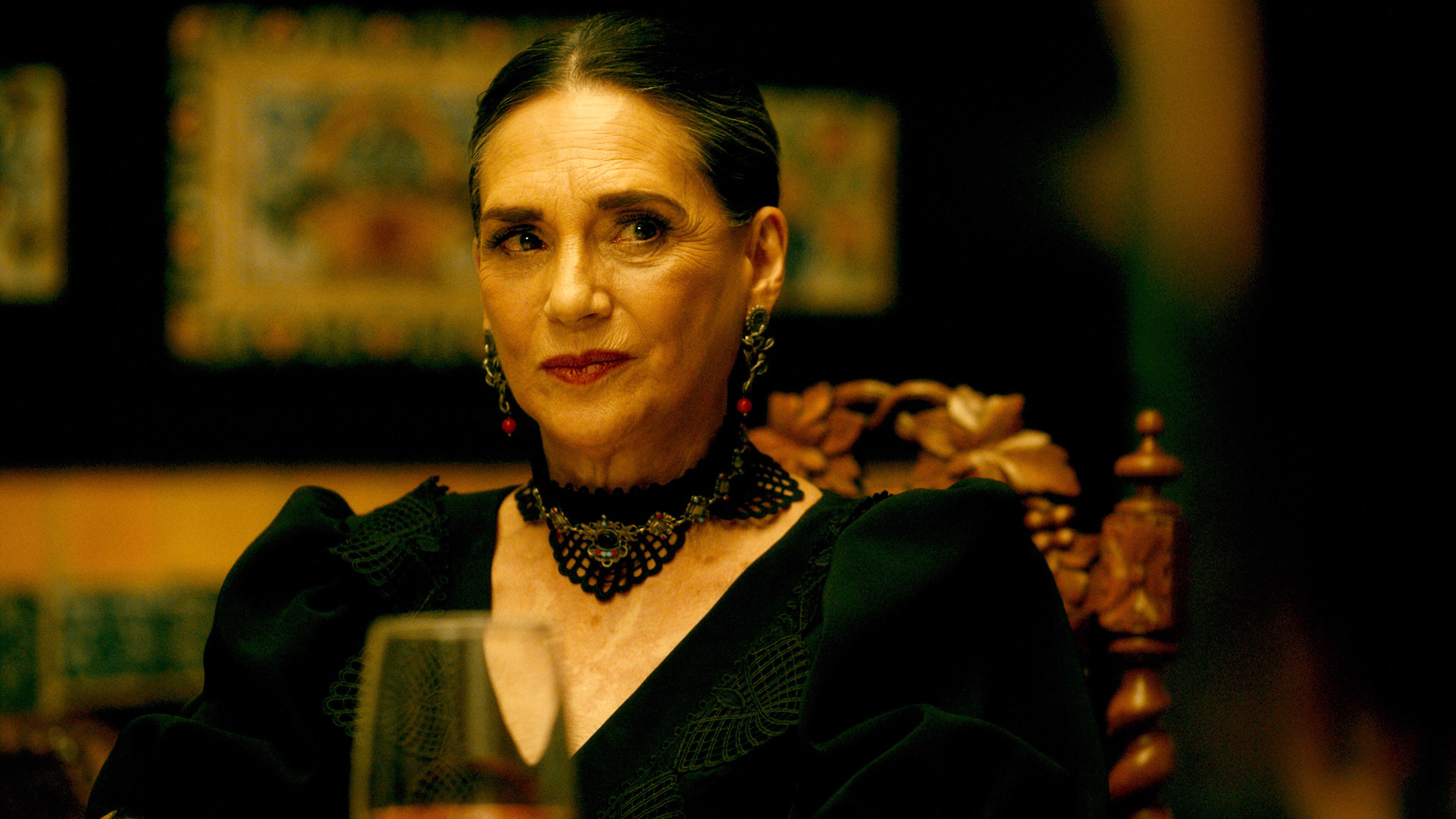 The Mosquito Coast S1E4 Bus Stop