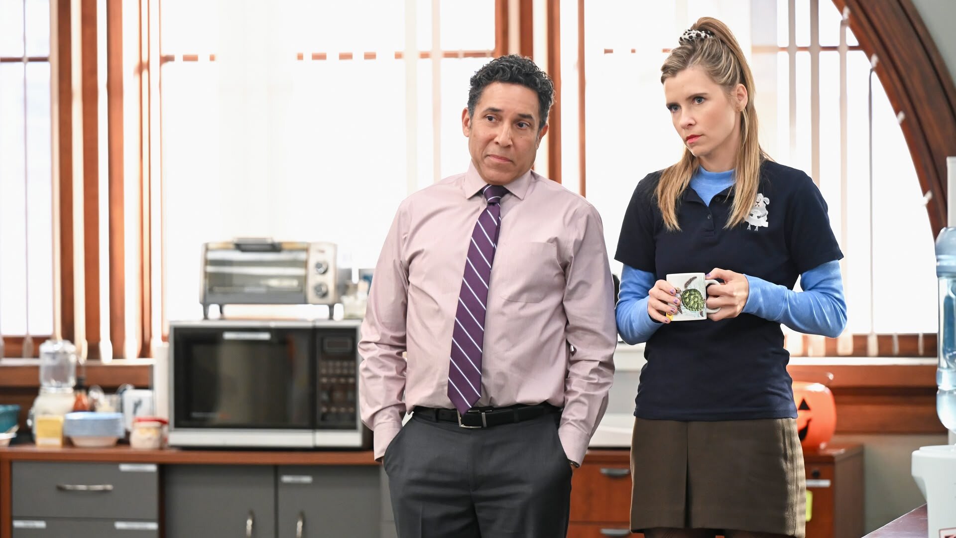 The Paper S2E4 Impressing a Cop