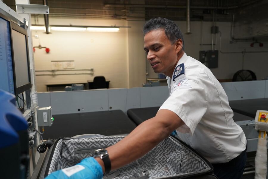 Toronto Airport: Uncovered S1E10 Against the clock