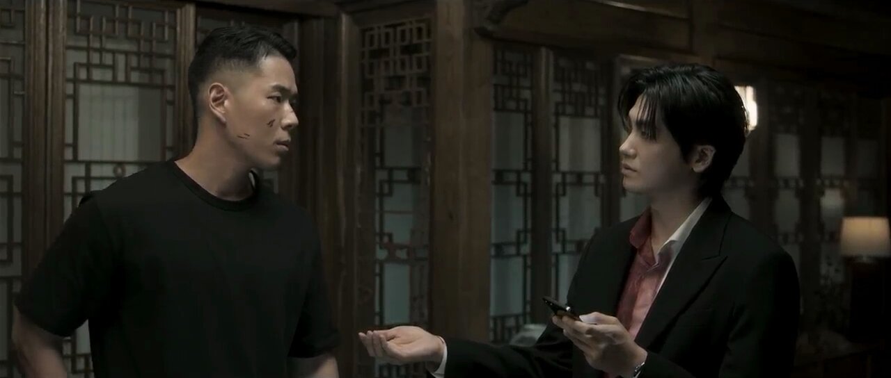 Treasure Island S1E3 Dong-ju, Steals 2 Trillion Won to Stay Alive