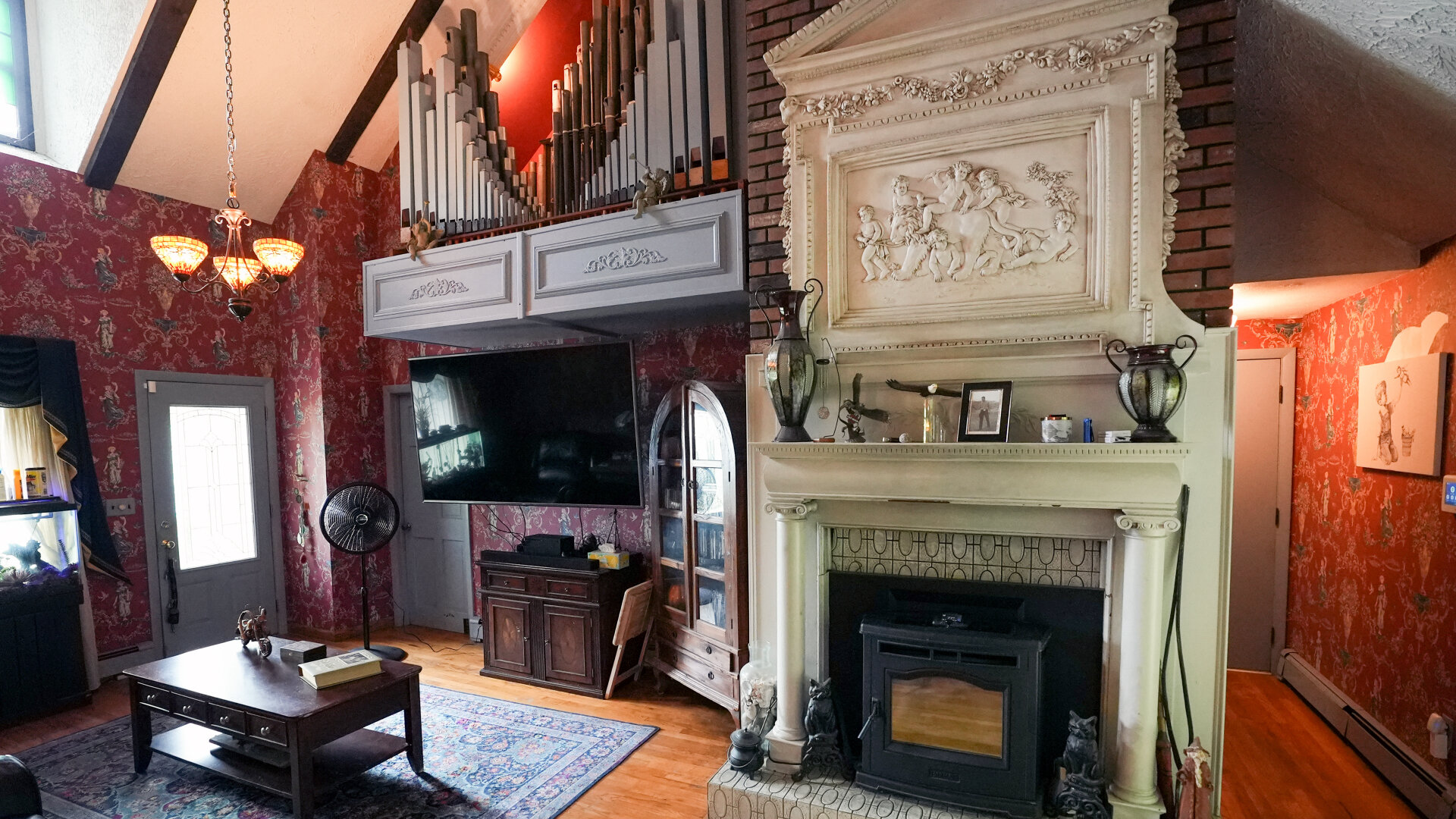 Ugliest House in America S6E4 New Ugly in New England