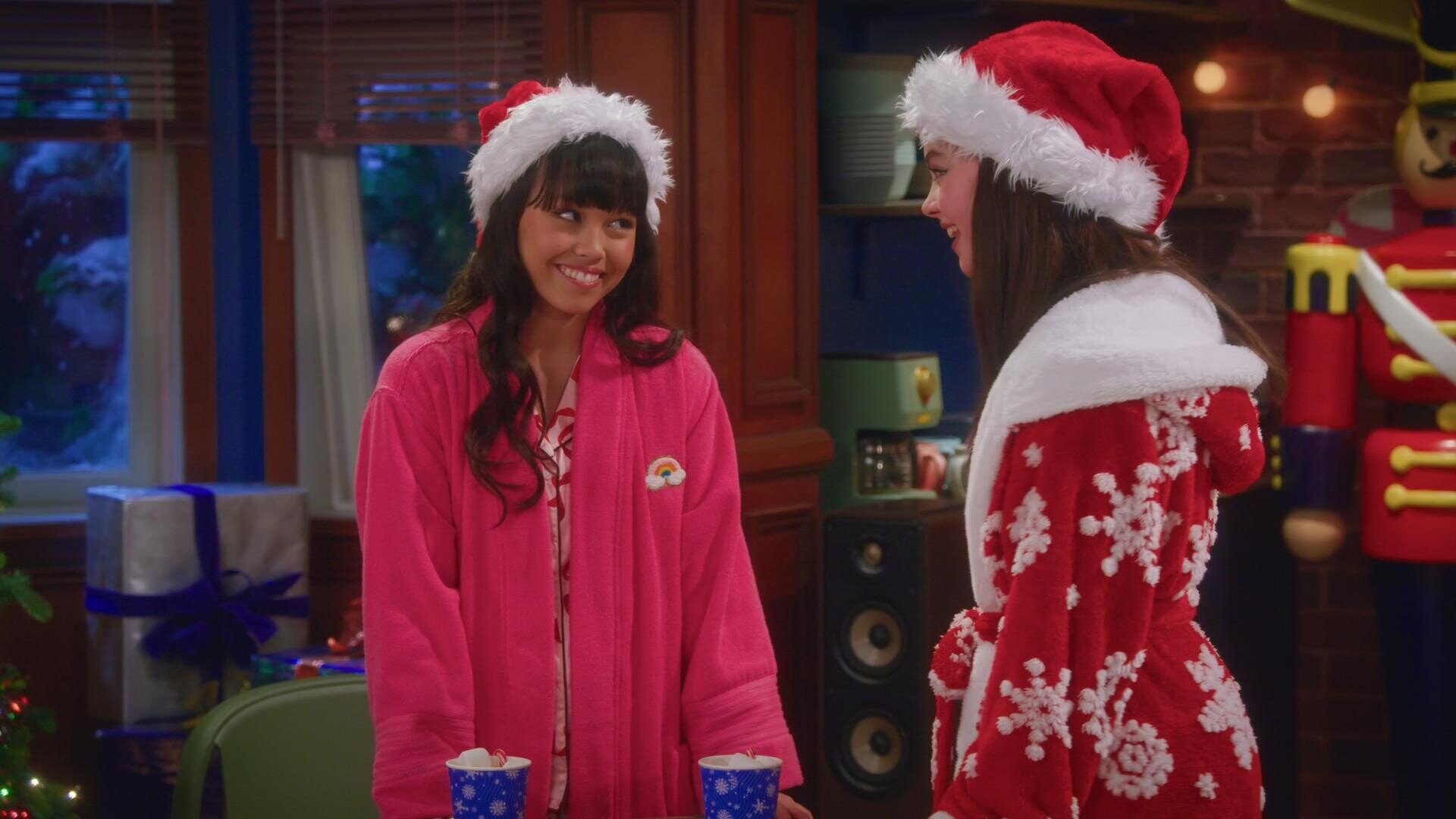 Vampirina: Teenage Vampire S1E10 First Holiday