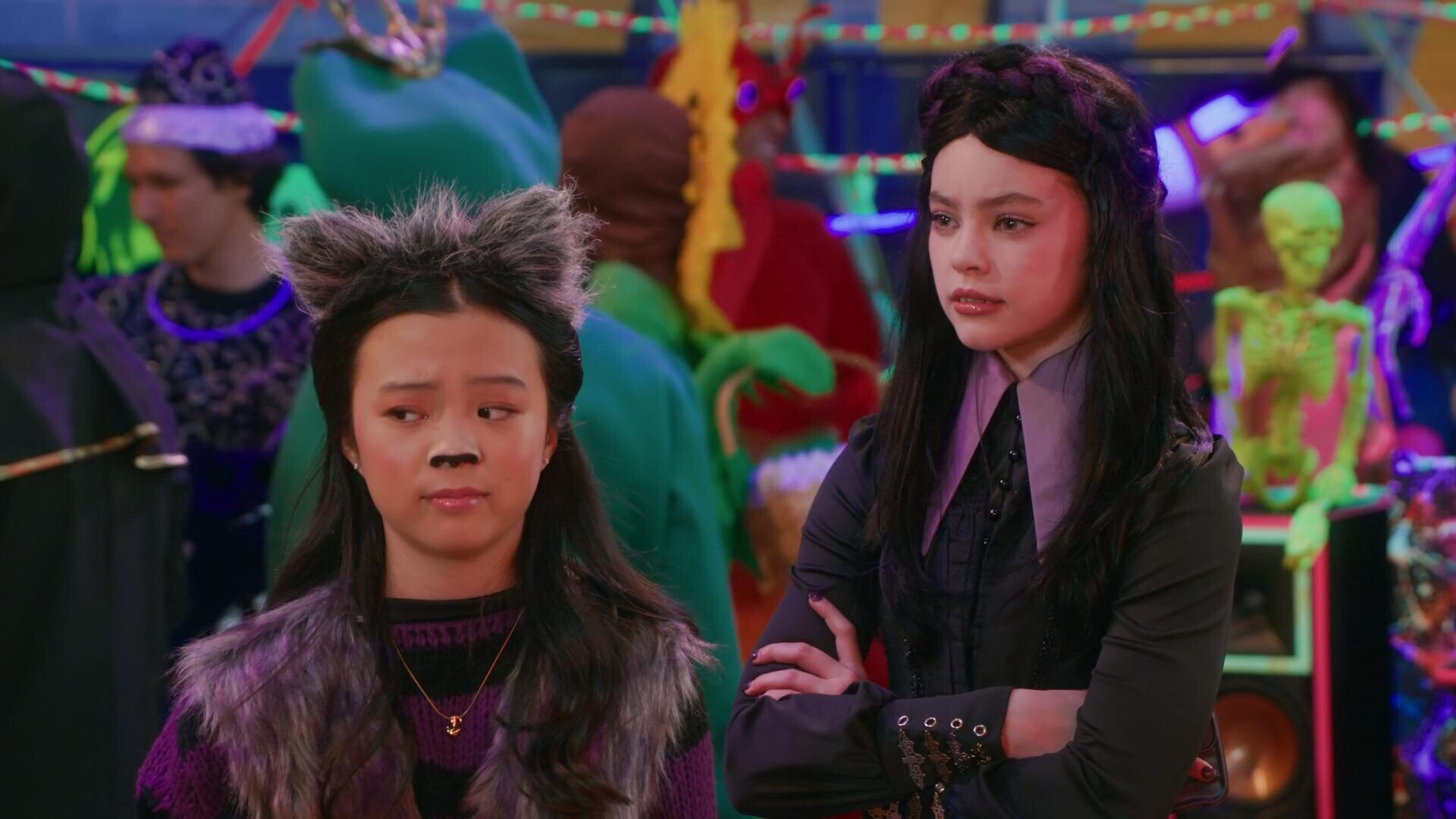 Vampirina: Teenage Vampire S1E7 First Halloween