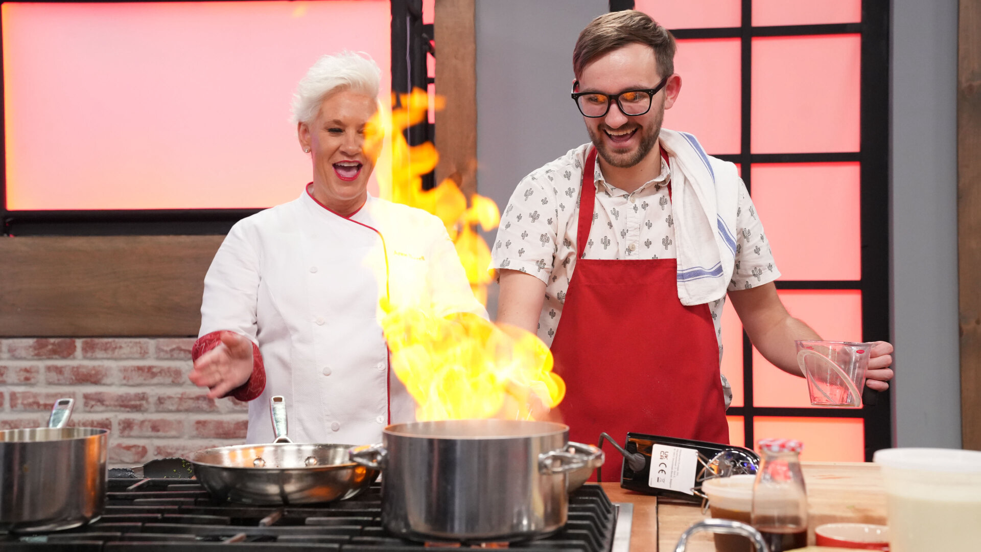 Worst Cooks in America S29E2 Culinary Pageant