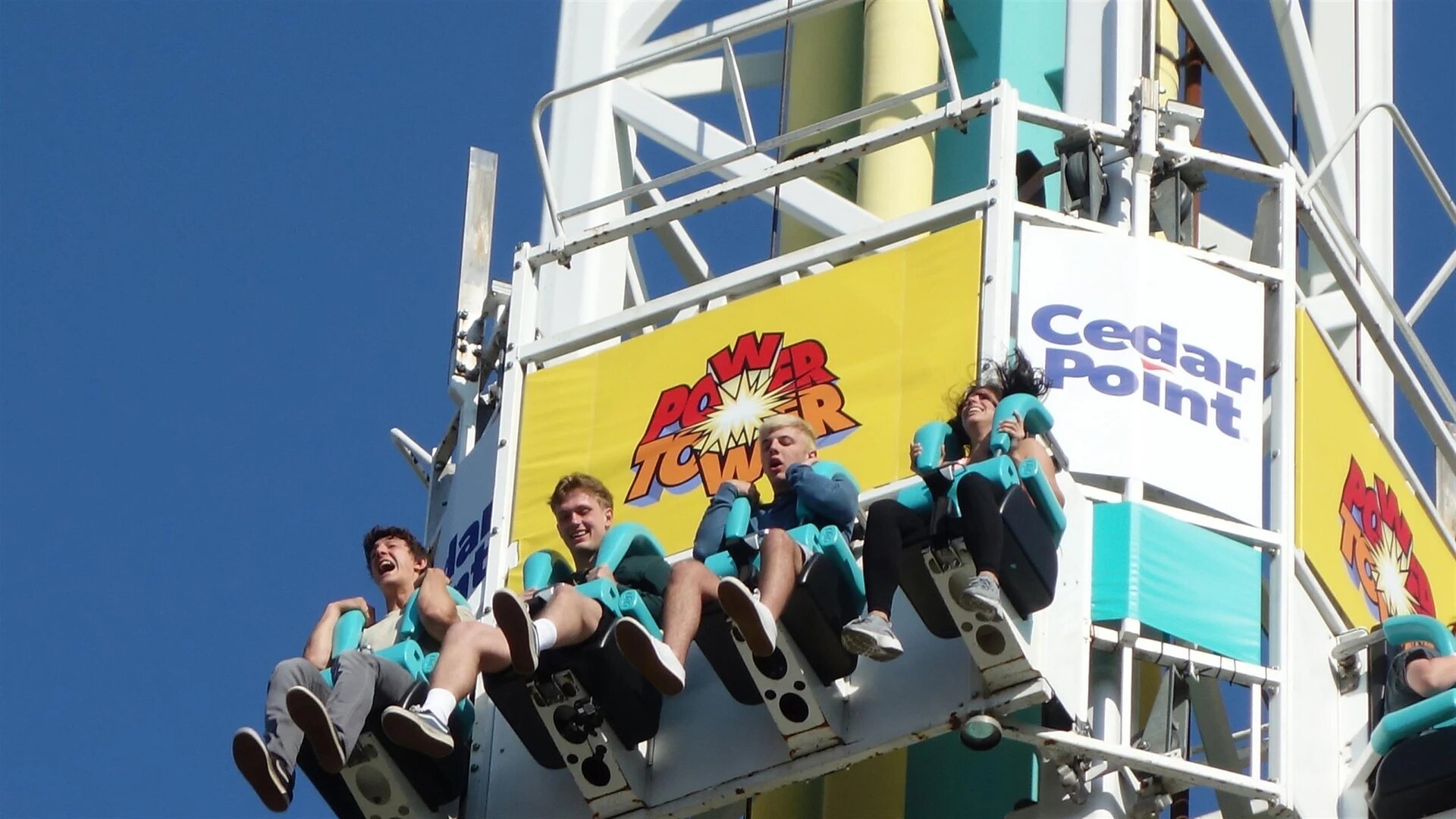 Xtreme Screams S1E6 Shark Bait