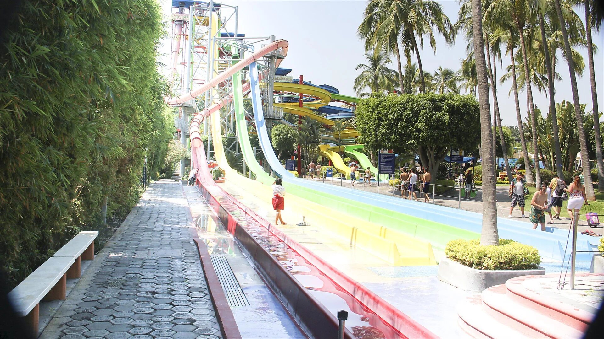 Xtreme Waterparks S7E2 Empress Falls