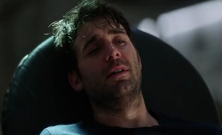 Zoo S2E7 Jamie's Got a Gun